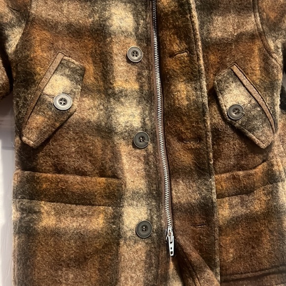 Boys winter coat by Check In. European size 116 which translates to a boys 6-7 - Picture 4 of 10